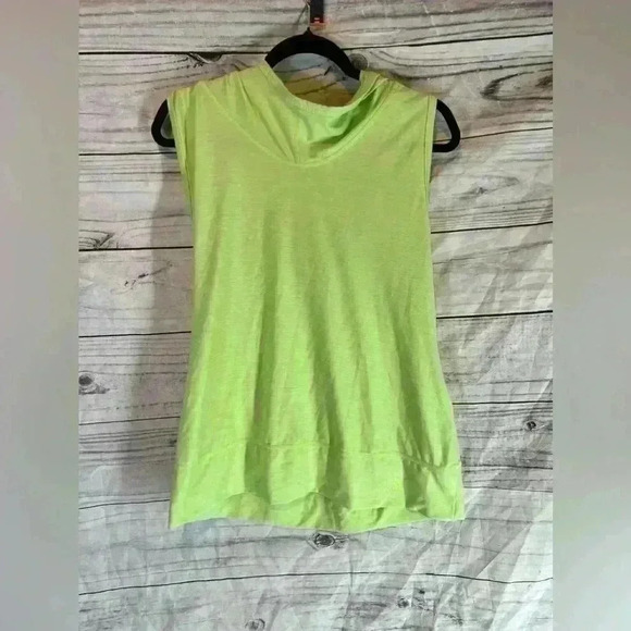 The North Face sleeveless hooded tank top - Picture 1 of 7
